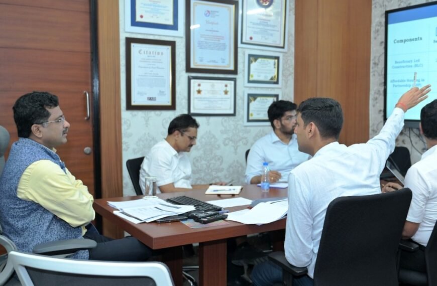 Sonmoni Borah Sets Priorities for Raipur E-Bus Plan, PM Housing and Waste-to-Energy Project