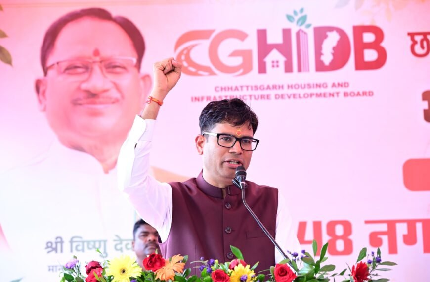 OP Chaudhary Pushes Demand-Based Housing, Quality Standards as Naya Raipur Expands