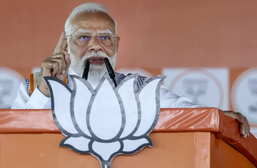 PM Modi Extends Raksha Bandhan Greetings, Wishes Happiness and Prosperity for All