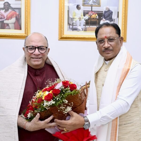 Sai Meets ‘Chanakya’ Creator Chandraprakash Dwivedi in Raipur
