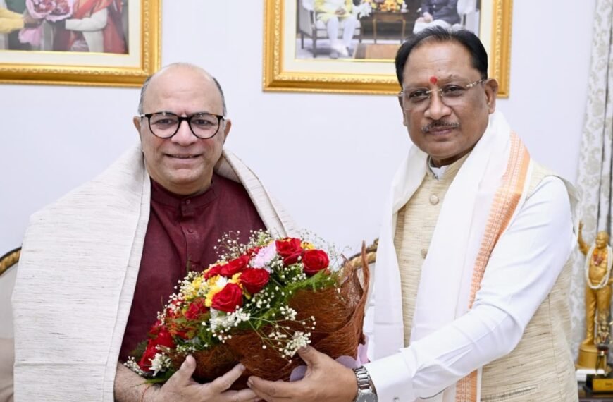 Sai Meets ‘Chanakya’ Creator Chandraprakash Dwivedi in Raipur
