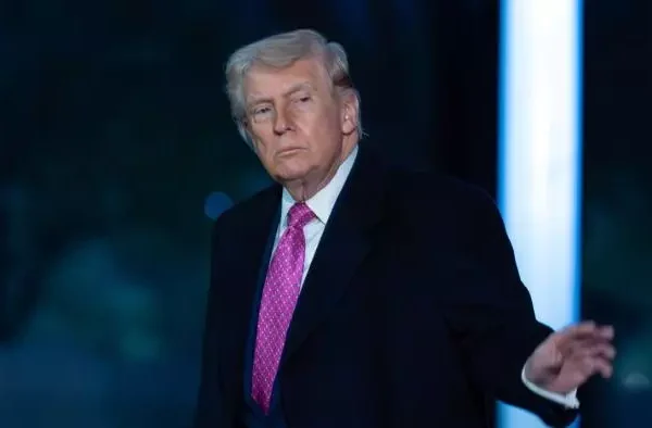 Trump Threatens Oman With Bombing, Demands Iran ‘Surrender’