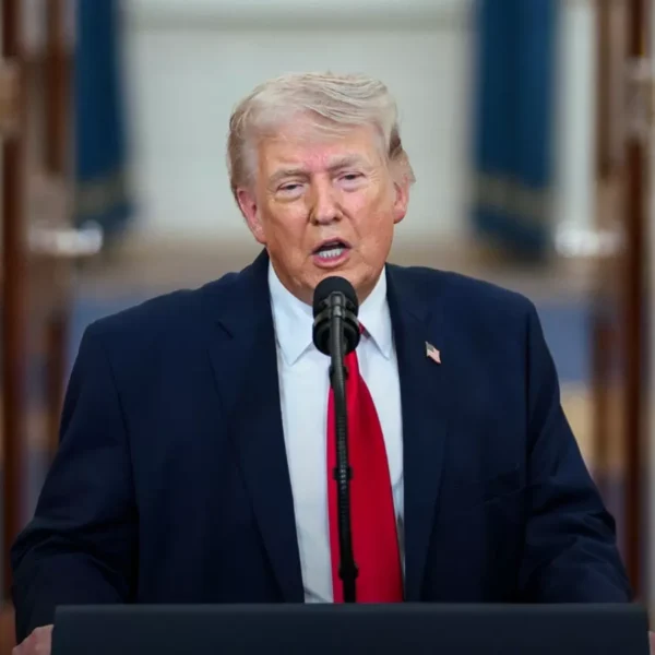 Trump Pauses Iran Strike as Diplomatic Push Focuses on…