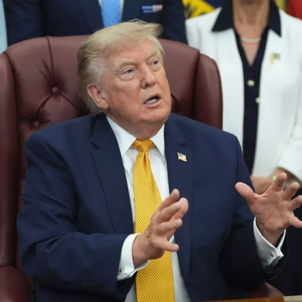 Trump Says Iran Facing ‘Last Chance Before Decapitation’