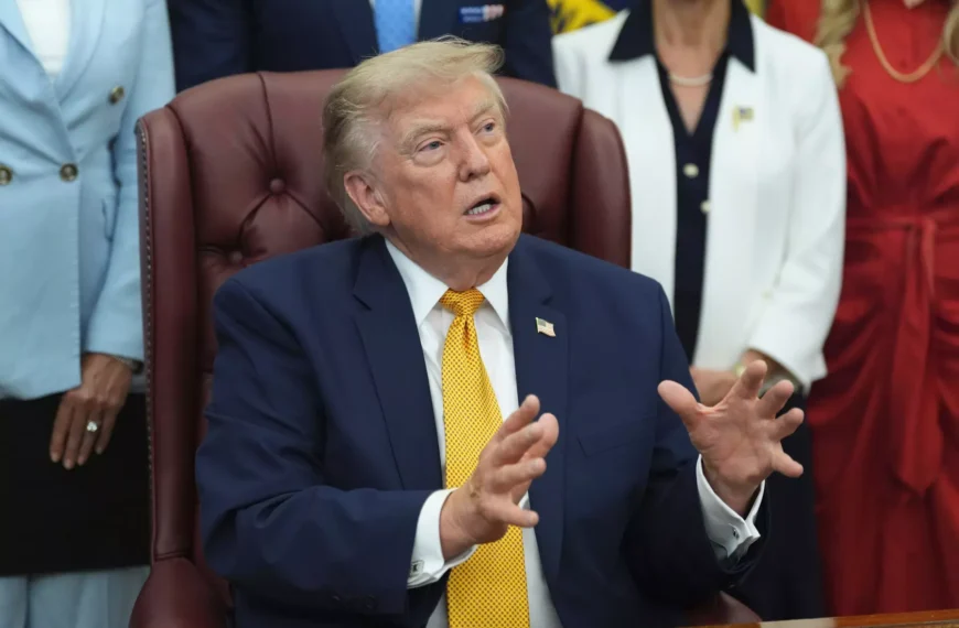 Trump Says Iran Facing ‘Last Chance Before Decapitation’