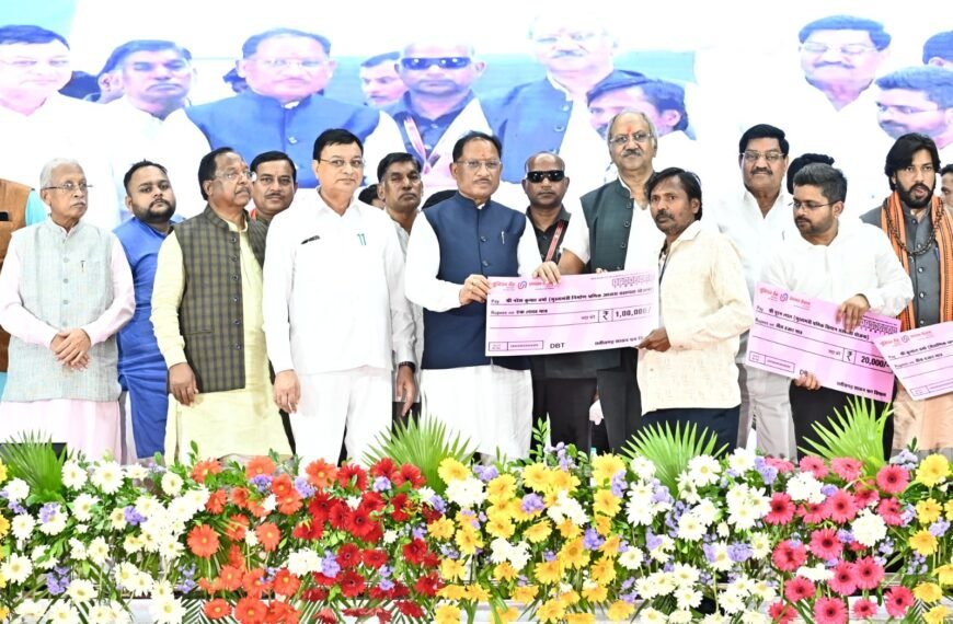Chhattisgarh Builds New Worker-Welfare Framework with Digital Access, DBT and Social Security-By -Chhagan Lal Lonhare