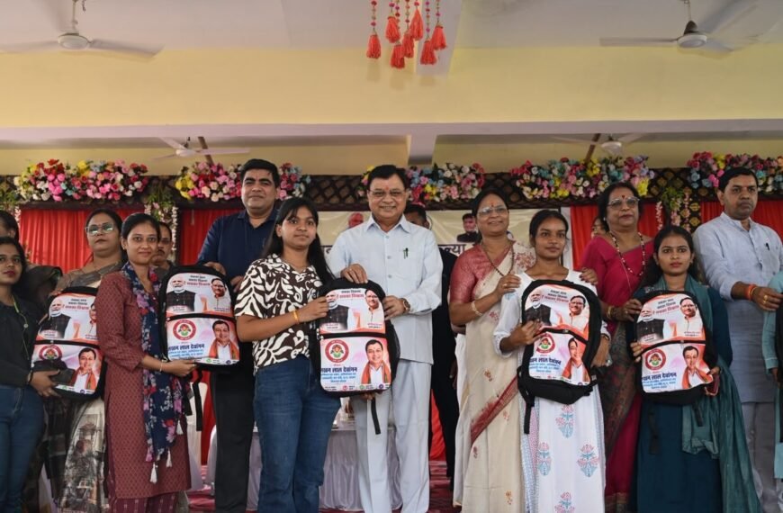 Education Kits for 1,500 Girl Students as Lakhan Lal Dewangan Announces Major College Infrastructure Push