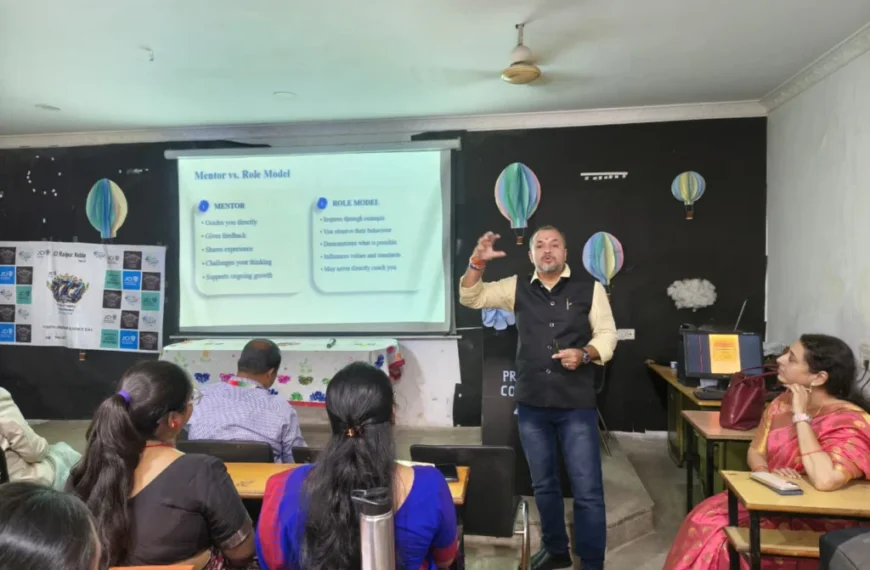 Jayesh Kamal Urges Pragati College Faculty and Students to Move ‘From Role Model to Future Leader’