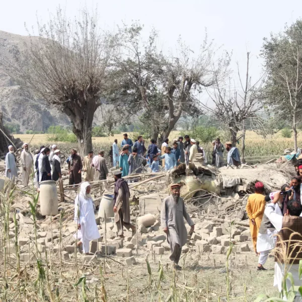 Pakistan Says Airstrikes in Afghanistan Kill 28 Militants