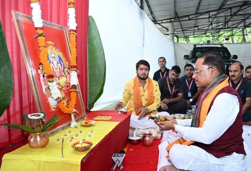 Worship of Lord Vishwakarma Celebrates Creation, Skill and Dignity of Labour: CM Sai