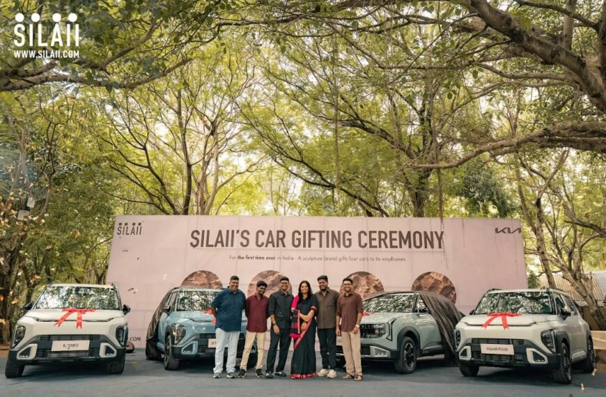 SILAII's Gratitude: Gifting Cars to Four Employees for Their Dedication to the Company's Growth