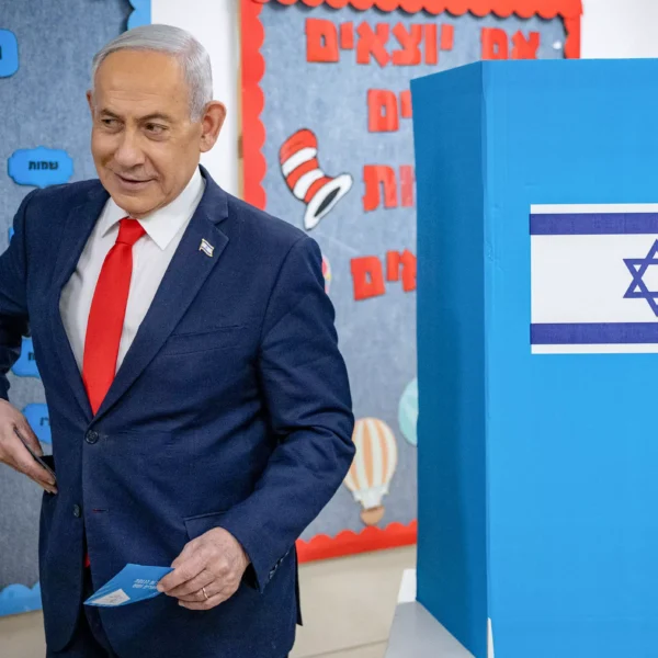 Netanyahu and Eisenkot Stake Rival Claims as Israel Election Points to Political Deadlock