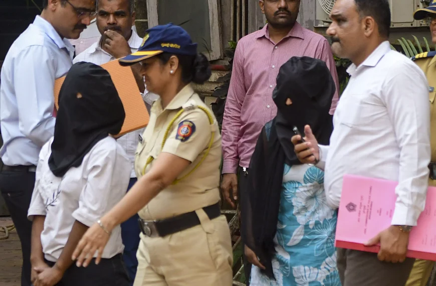 Tiger Shroff Firing Case: Mumbai Crime Branch Recovers Two Firearms, 10 Live Cartridges from Surat