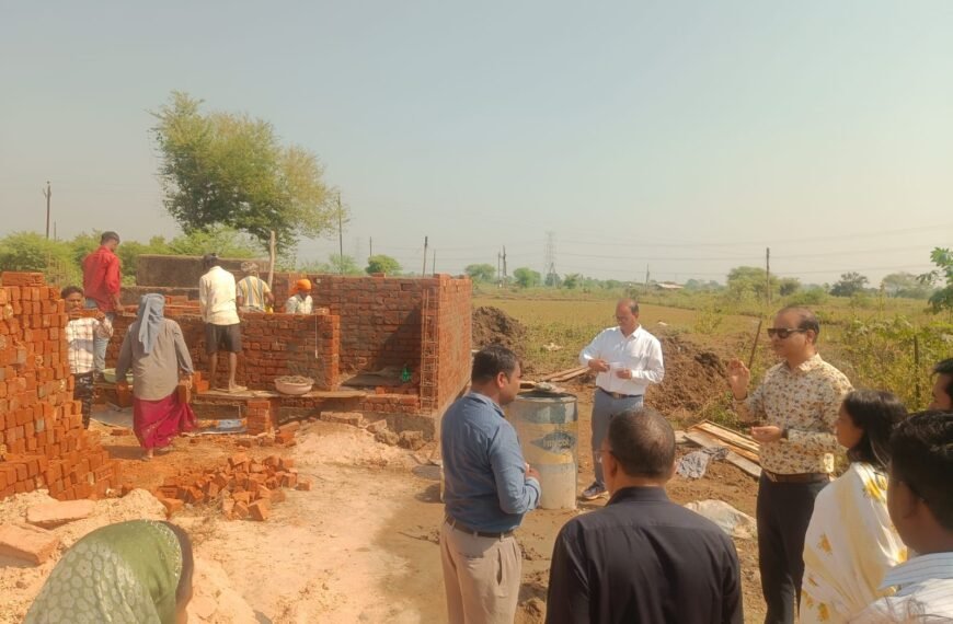 Taran Prakash Sinha Reviews Rural Employment and Development Works in Bemetara