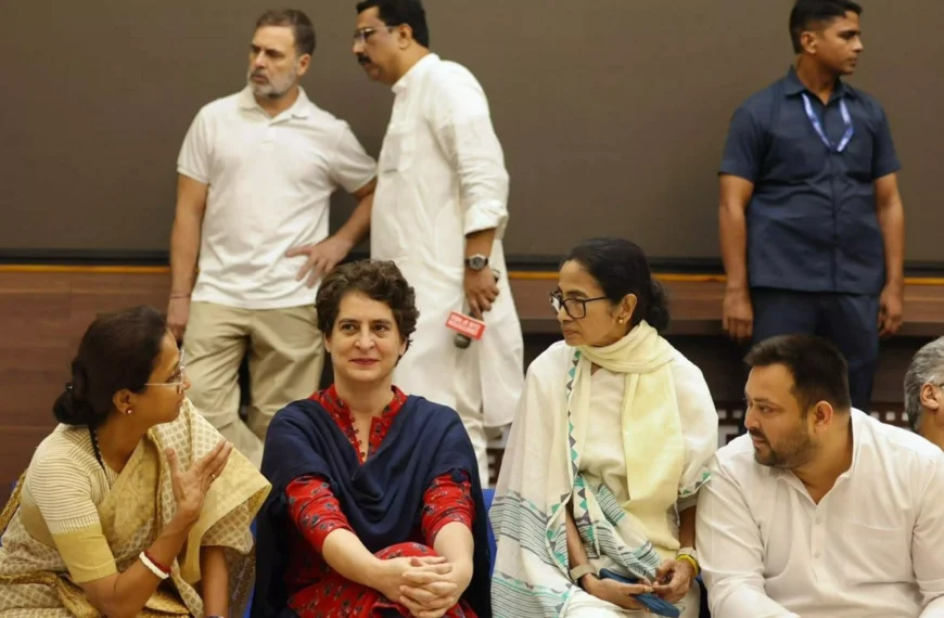 INDIA Bloc Plans Joint Press Conference as Rahul Gandhi Hosts Opposition Leaders Amid Electoral Roll Row
