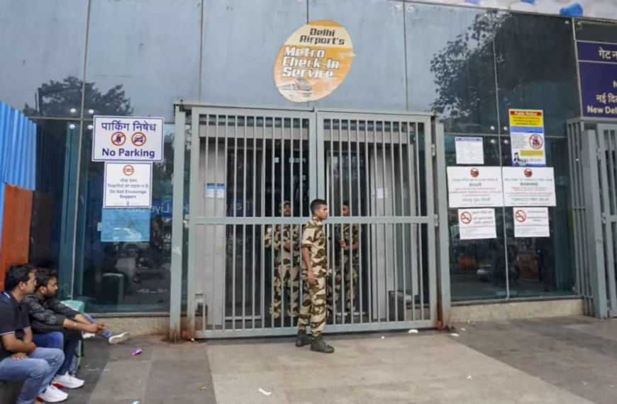 Delhi Metro Closes Entry and Exit at Six Stations as Congress Plans Protest March to Supreme Court