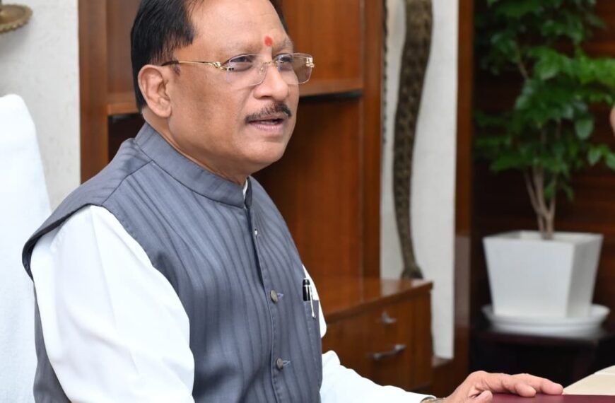 Chhattisgarh Cabinet Clears Paddy Procurement at ₹3,100 per Quintal, Cashless Healthcare and New Development Missions