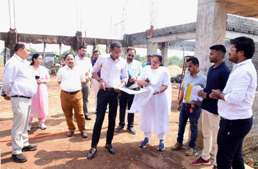 PWD Secretary Flags Quality Lapses, Orders Checks During Rajnandgaon–Dongargaon Inspection