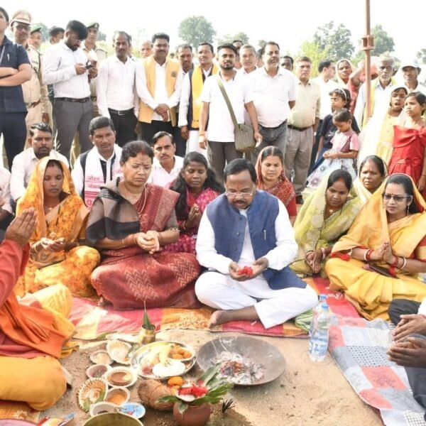 Mahashtami Gift to Chalgali: Minister Ramvichar Netam Lays Foundation for ₹5.91-Crore Bridge Over Moran River